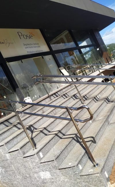 Corrimão em aço inox duplo